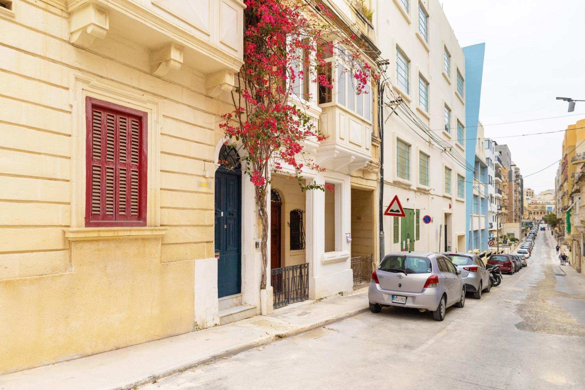 Quiet Ensuite Budget Twin Room Sliema Luaran gambar